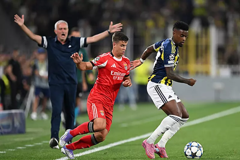 تحليل تأثير تعادل فنربخشة وبنفيكا على مصير مورينيو في دوري الأبطال