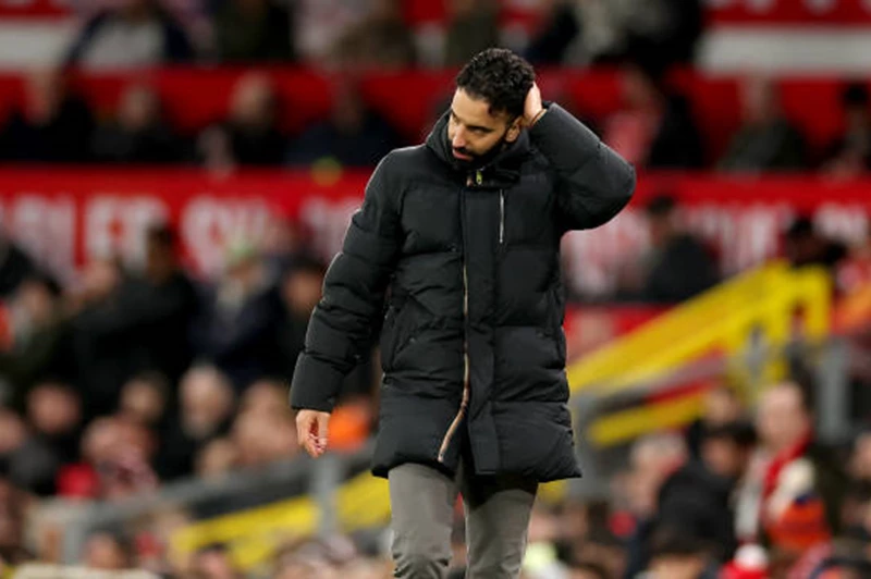 تداعيات هزيمة آرسنال: واقع مرير يلاحق أموريم في مانشستر يونايتد